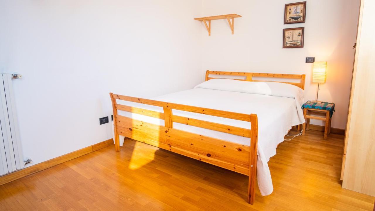 The Zodiac Apartment - Italian Homing Sirmione Dış mekan fotoğraf